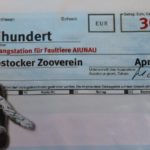 Spendenscheck für die Auffangstation in Kolumbien