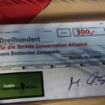 Spendenscheck Tenkile Baumkängugu Schutzprojekt